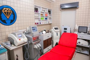 اتاق لیزر موهای زائد بدن