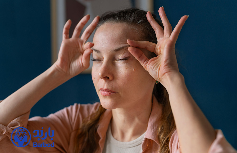 رفع افتادگی پلک با بوتاکس